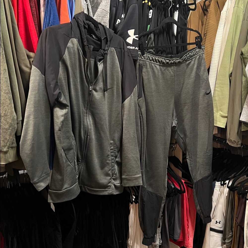 Nike Charcoal and Black Athletic Set